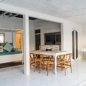 https://villa-new-formentera-double-six-beach.ubudhotelsnow.com